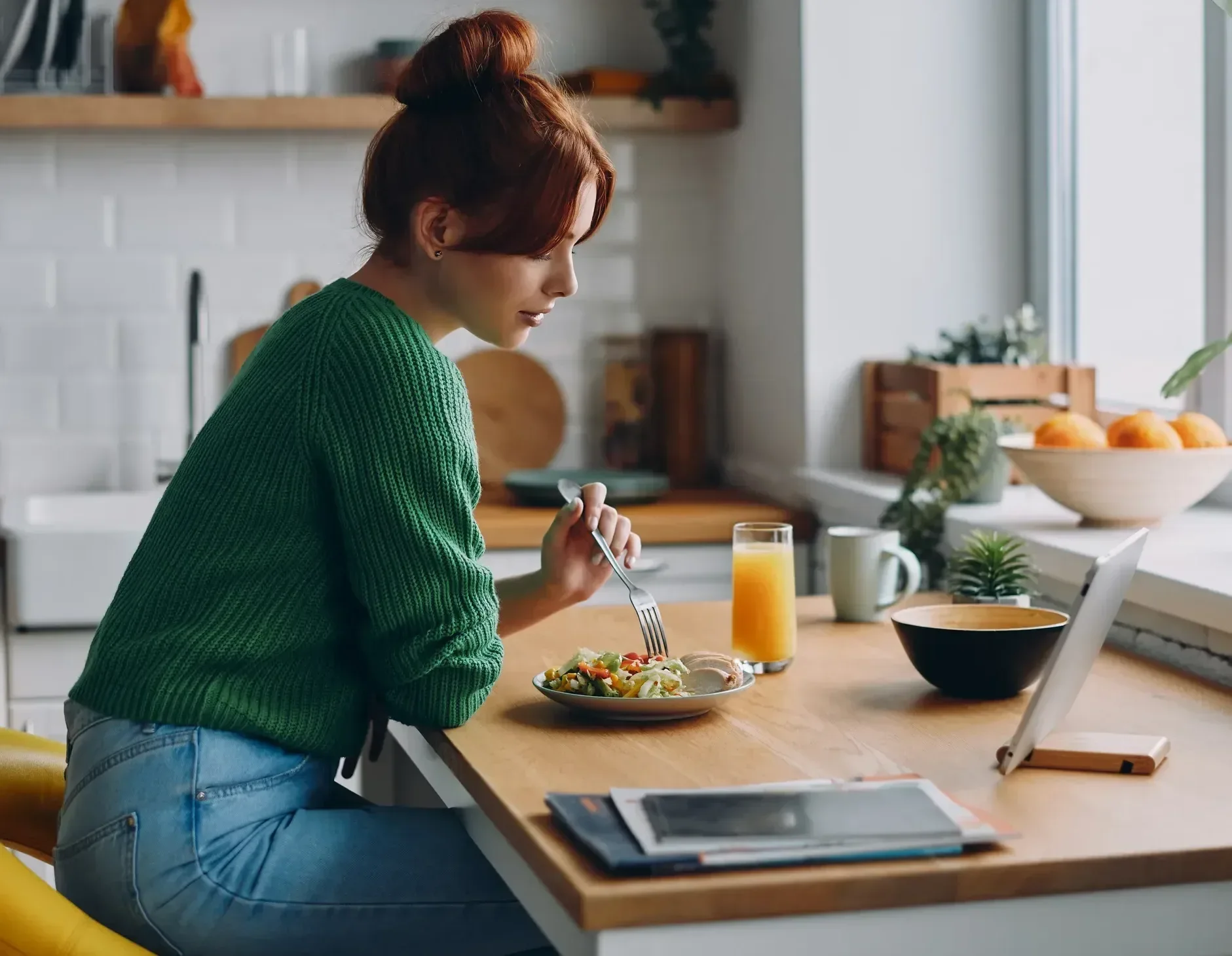 Beautiful young woman having lunch and looking at 2026 01 08 05 52 54 utc